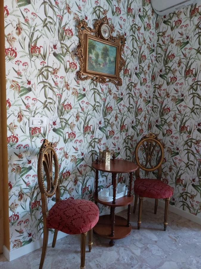Bed And Breakfast La Pecora Rosa Sant'Omero Bagian luar foto